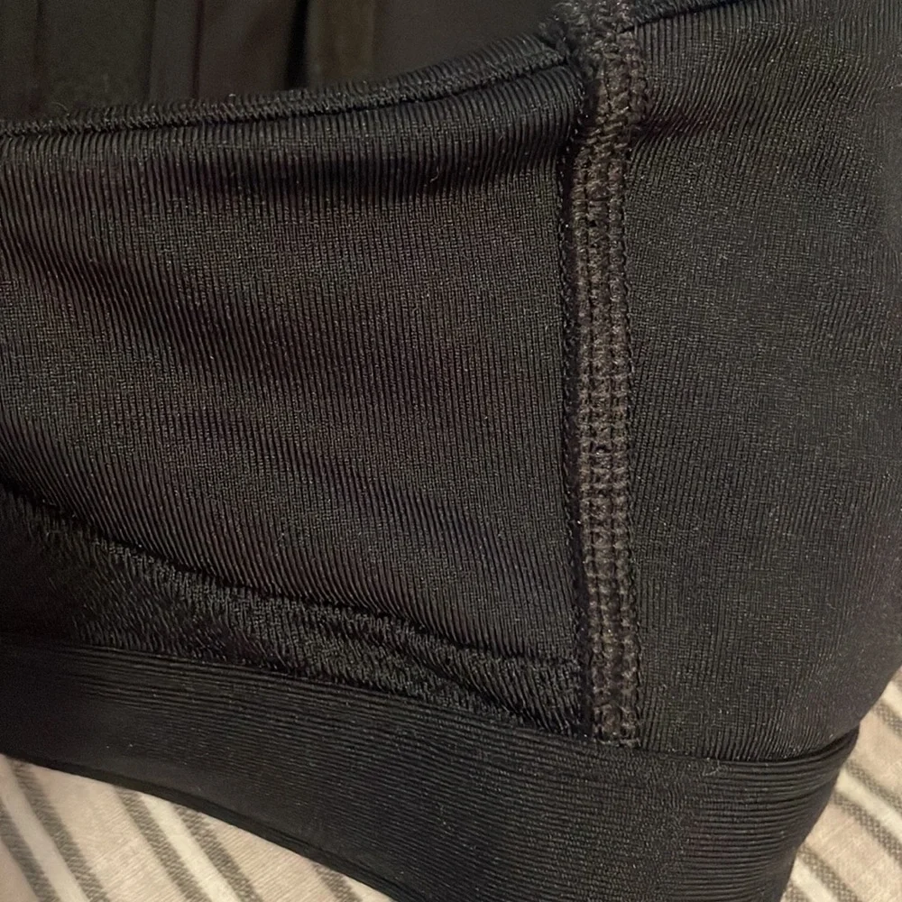 Under Armour Sports Bra - Picture 4 of 5